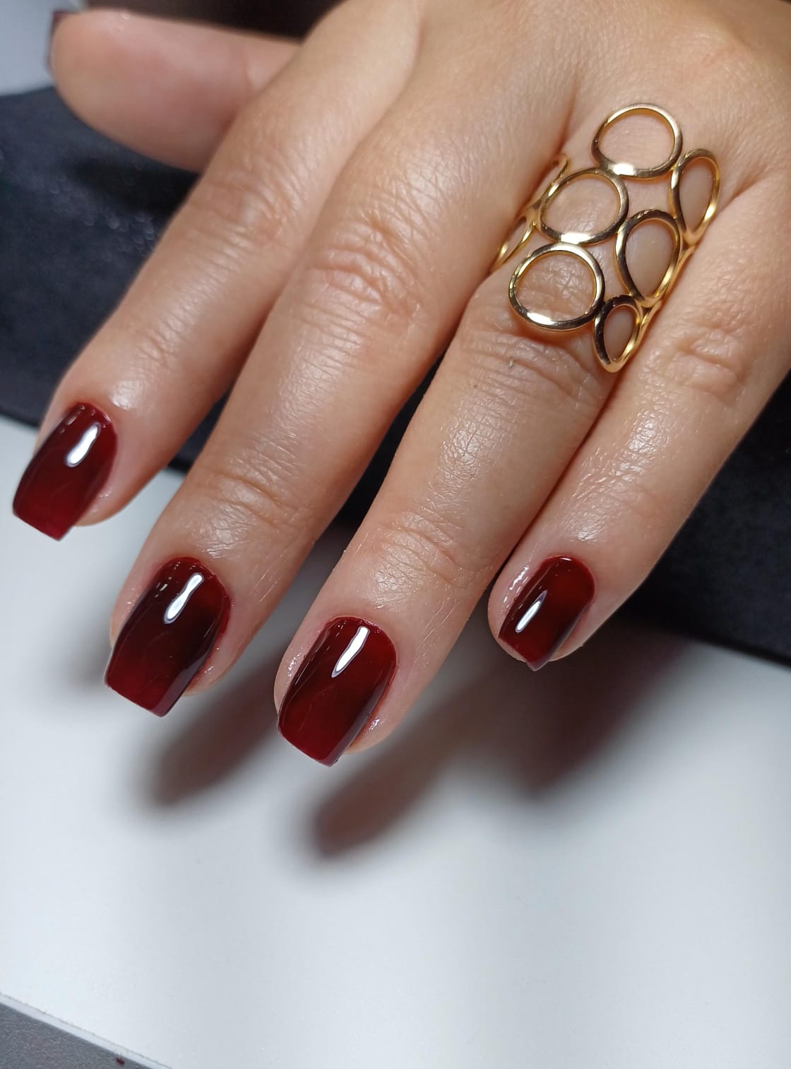 Esmaltação em gel marsala